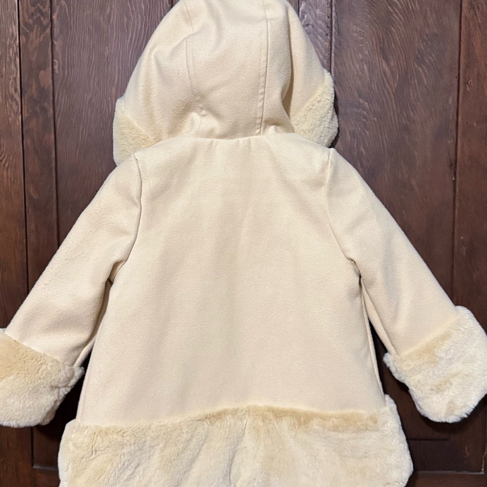 London Fog Cream Puffer Jacket with Hood and Soft Material - Picture 5 of 8